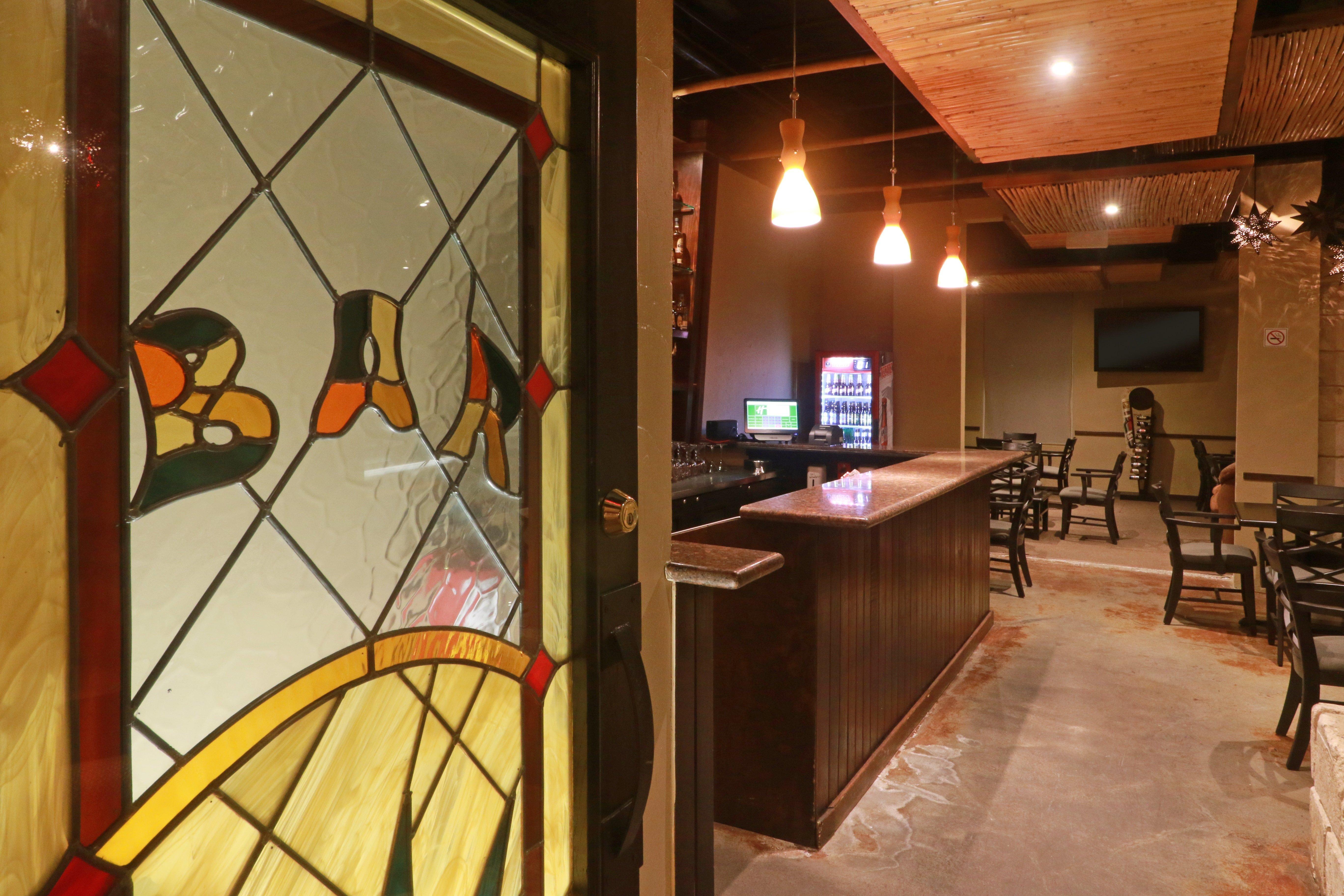 雷诺萨产业婆尼特假日酒店 外观 照片